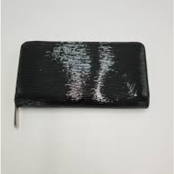 LV Zippy Black Wallet w/ Authenticity Certificate - Picture 1 of 5